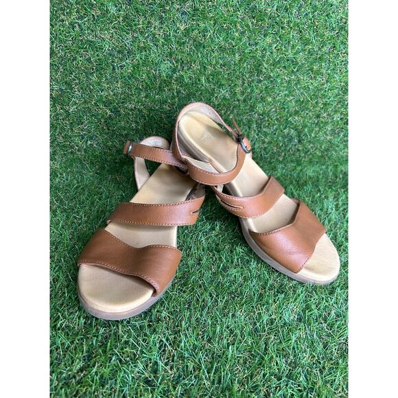 Dansko Tansy Luggage Tan Multi-Strap Sandal 39/8.5-9 - Picture 10 of 11